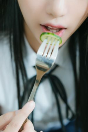 亚洲精品无码成人五月-高清预告国语配音超清