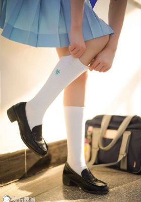 国产资源久久-高清免费有字幕完整版