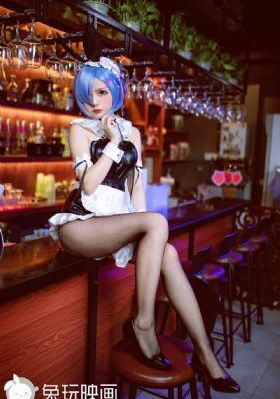 在线观看亚洲综合一区-国产字幕免费播放