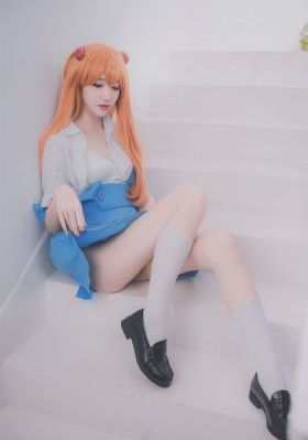 久久久久草-高清视频免费观看字幕